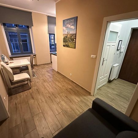 Apartament Kleopatra เนียซนอ ภายนอก รูปภาพ