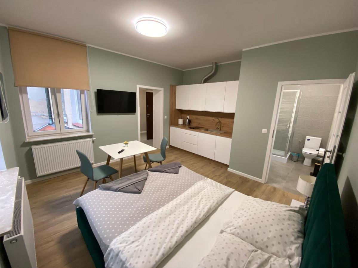 Apartament Kleopatra เนียซนอ ภายนอก รูปภาพ
