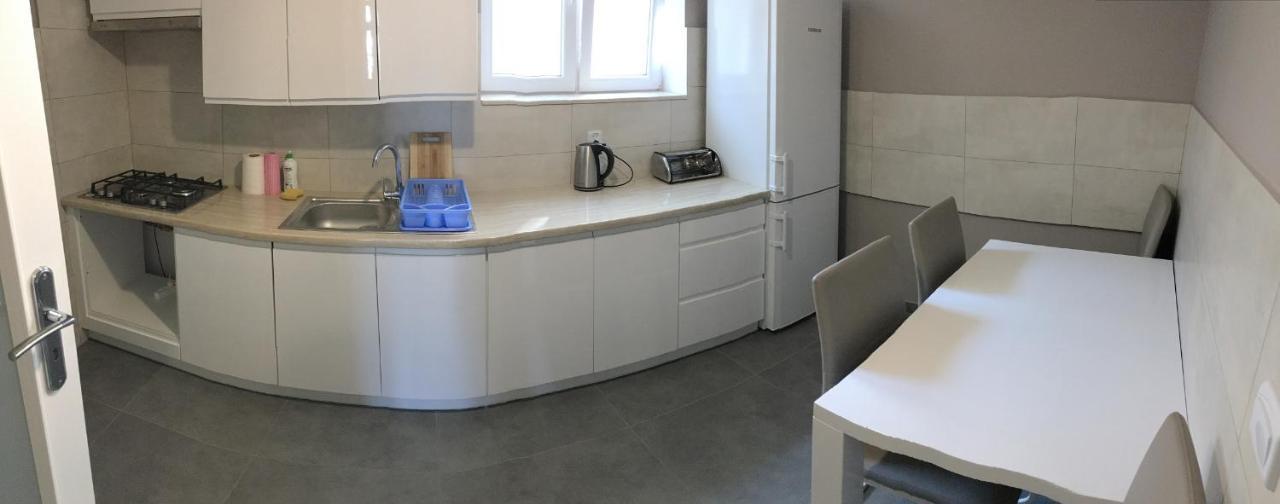 Apartament Kleopatra เนียซนอ ภายนอก รูปภาพ